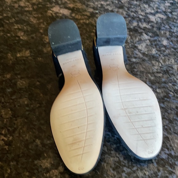 Never worn beautiful Cole Haan pumps.
